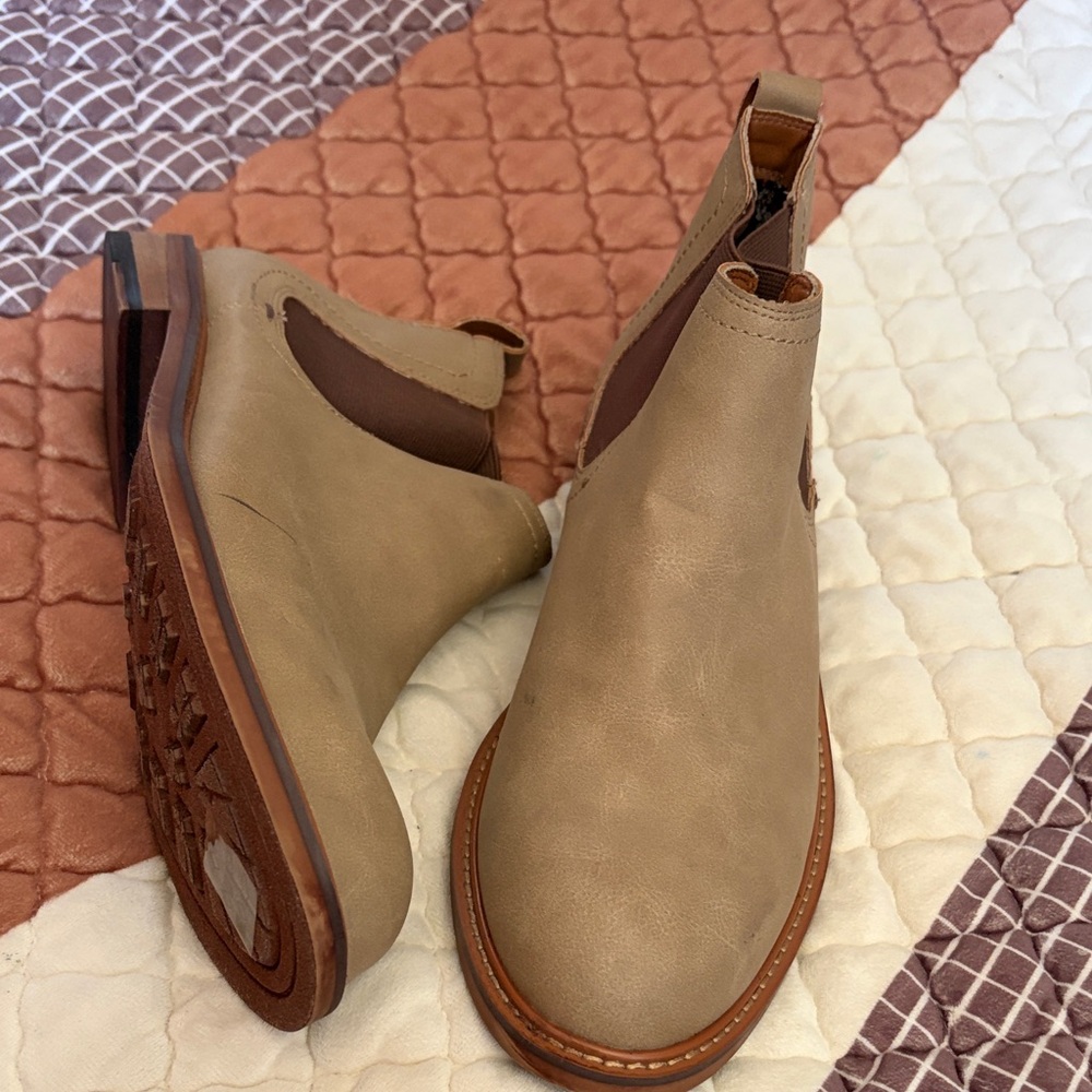 Men's Chukka-Style Pull-On Boots - Tan